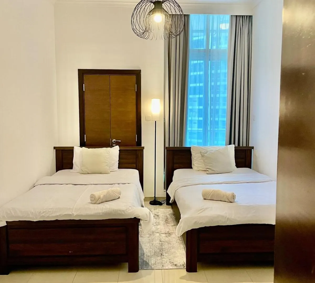 Serene Escape In Bustling Marina And Jbr, Ensuite 2Br, Sky Garden Access Dubai